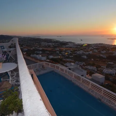 Golden Sunset Apartment *